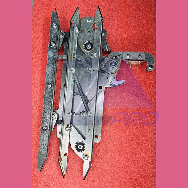 Отводка левое открывание CDL01 1002.021.9006V02-G02 ЗМ-0024452 МЭЛ