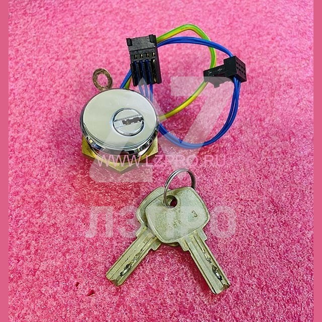 Ключевина COP (хромированная, в комплекте с 2 ключами SH3) FAA431E2