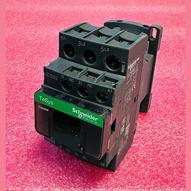 Контактор 32А 110VAC 1NO+1NC 3P LC1D32F7C Schneider Electric