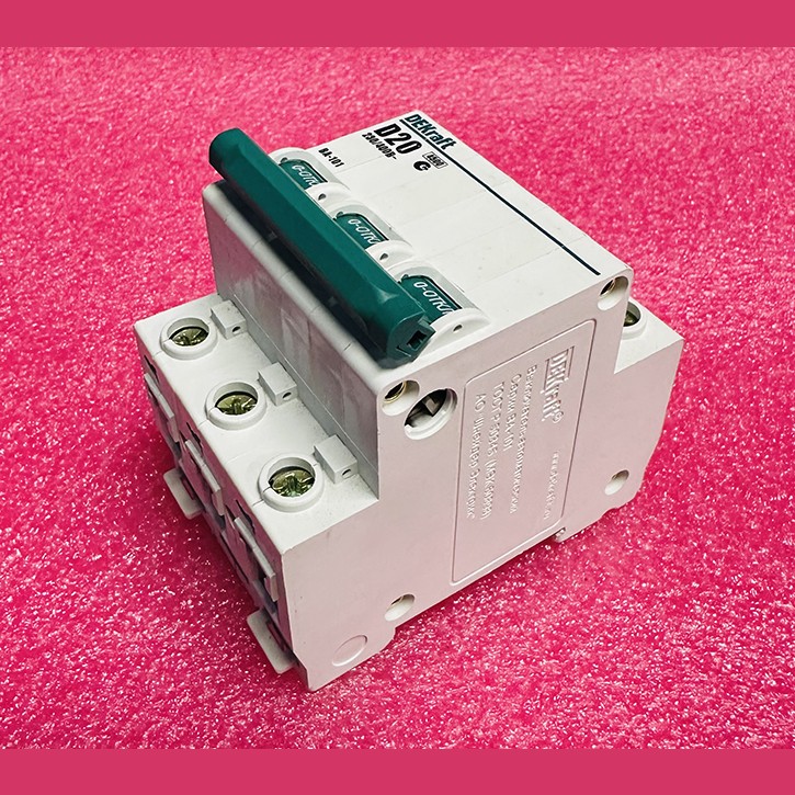 Автоматический выключатель ВА-101 3P 20А D 4.5кА DEKraft