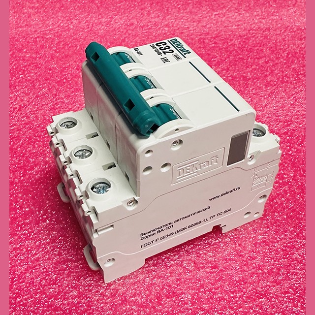 Автоматический выключатель ВА-101 3P 32А C 4.5кА DEKraft