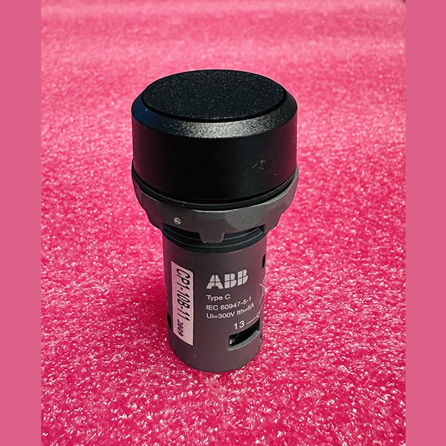 Кнопочный переключатель черный, без фиксации, 1NO, 1A, IP66, пластик, 22mm CP1-10B-10 1SFA619100R1016 ABB