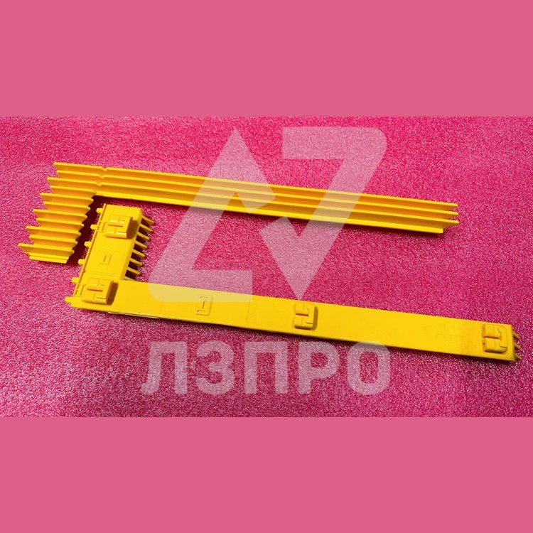 Демаркационная линия ступени L=373,5mm боковая правая 506264004 Schindler Latres SJEC