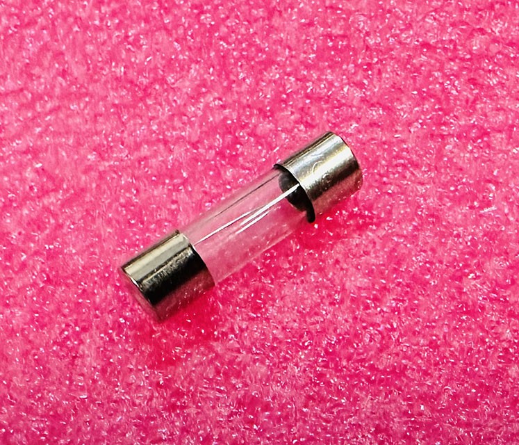 Предохранитель S1014 (ВПБ6) 1А 250В купить в ООО ЛЗПРО в Москве